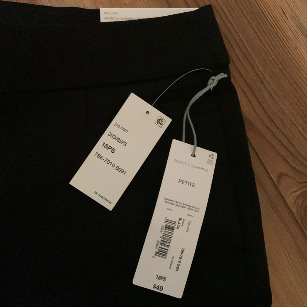 NWT Liz Claiborne Lisa Straight Leg Mid-Rise Pull-On Pants Size 18P Short - Picture 4 of 11